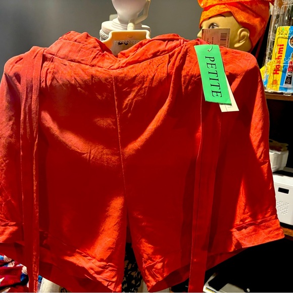 Mari Petite Size PS Belted Soft Peach Shorts - Picture 3 of 6